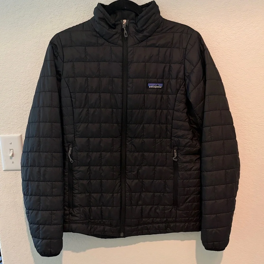 Patagonia Women’s Black Nanopuff Jacket - Picture 2 of 10